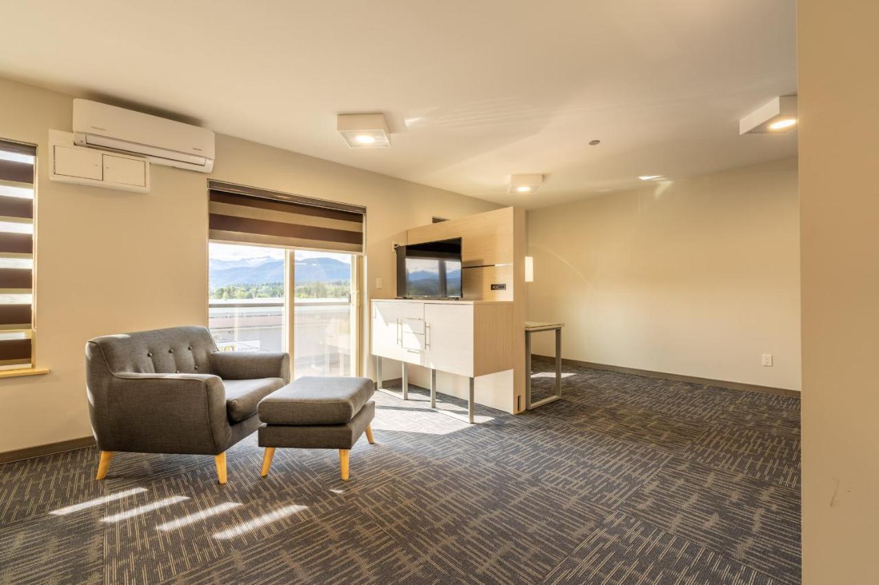 Quality Inn Sunshine Suites Terrace Eksteriør billede